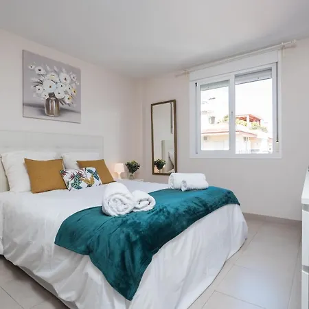 Apartment Modern 1 Bedroom , Centre, 250m Beach Iberest